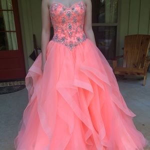 Madeline Garner Size 3/4. Asking $285